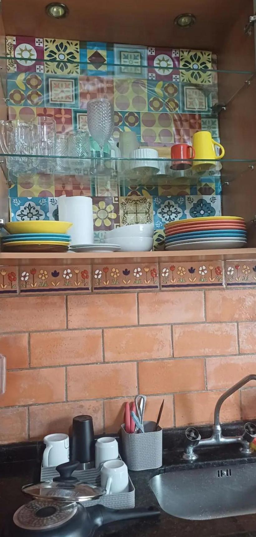 Privativa Super Limpinha Com Cozinha Em Barao Geraldo-proximo Ao Centro-proximo De Restaurantes-farmacia-mercado-padaria-shopping Dom Pedro-unicamp-puc-boldrini-centro Medico * Campinas (Sao Paulo)